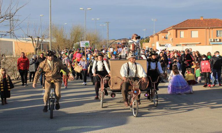 La cabalgata ha contado con animación y batucada. La cabalgata ha contado con animación y batucada.