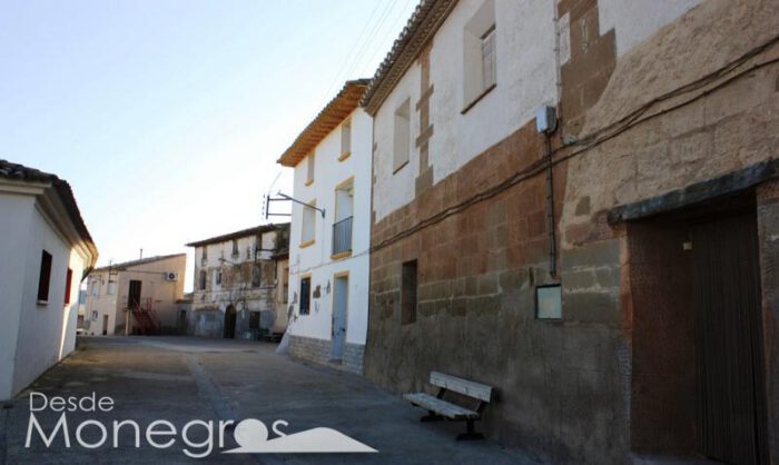 Vista de la calle mayor de Lamasadera.