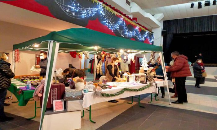 Mercadillo navideño ya celebrado. Foto Tardienta Actualidad.
