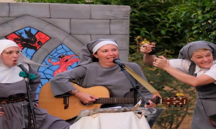 Titánicas Company actuará hoy en Lanaja.