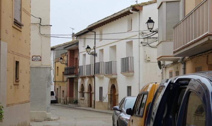 Los vecinos han limitado sus salidas y relaciones sociales.