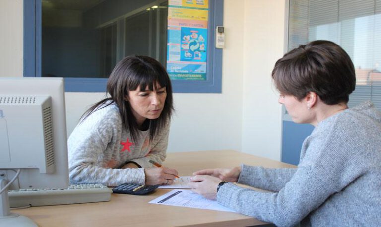 El servicio tiene su sede en Sariñena. El servicio tiene su sede en Sariñena.