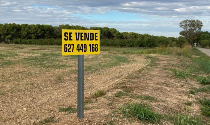 Varios propietarios ya han puesto sus tierras a la venta.