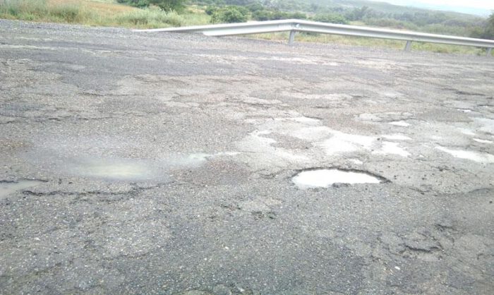 Imagen del actual estado del firme de la ví­a.