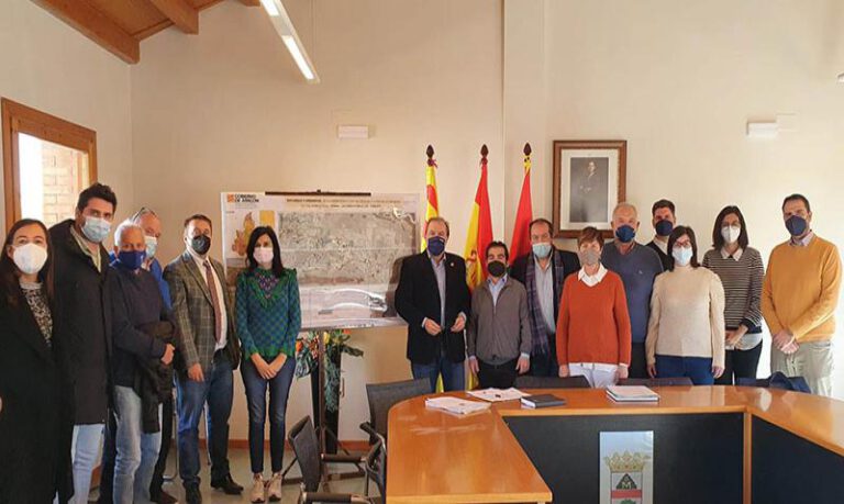 Imagen de la reunión mantenida en Monegrillo. Imagen de la reunión mantenida en Monegrillo.