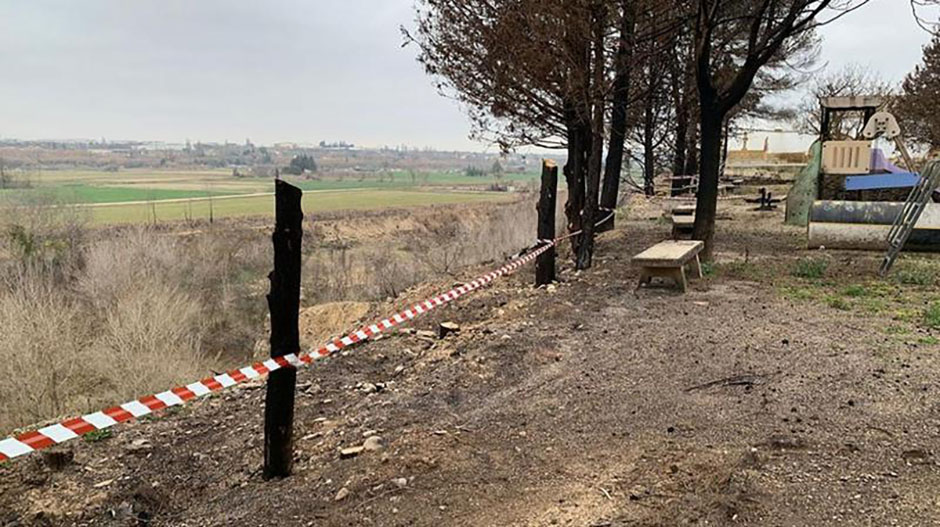 El incendio dañó gran parte del entorno natural de la ermita. 