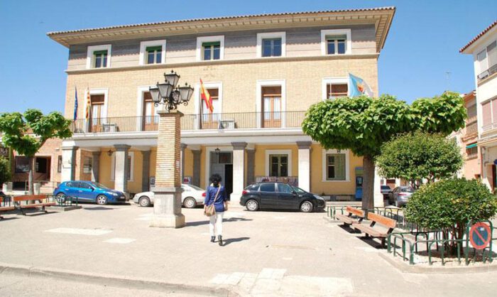 Imagen de archivo del edificio del Ayuntamiento de Sariñena.