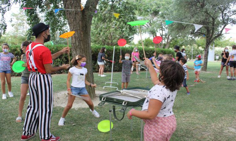 Los más pequeños disfrutaron de la feria del circo. Los más pequeños disfrutaron de la feria del circo.