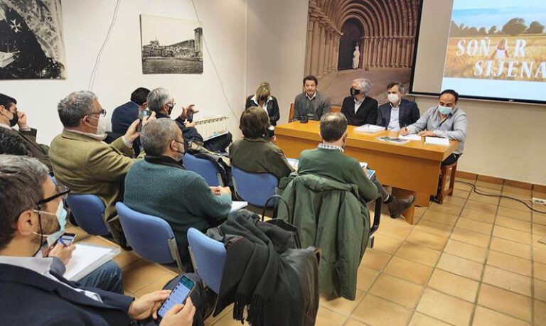 Imagen de la última mesa redonda organizada en las jornadas. Imagen de la última mesa redonda organizada en las jornadas.