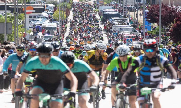 Imagen de la salida de la edición de 2019. Orbea Monegros. Imagen de la salida de la edición de 2019. Orbea Monegros.