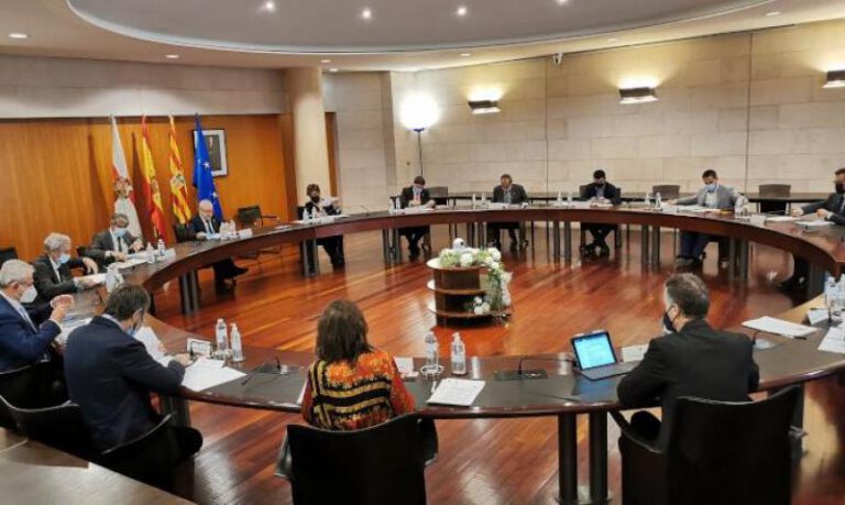 Ha sido aprobado con la única abstención del PP. Ha sido aprobado con la única abstención del PP.