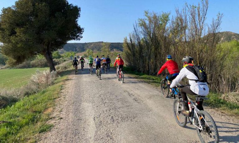 Los bikers siguieron una de las rutas señalizadas. Los bikers siguieron una de las rutas señalizadas.