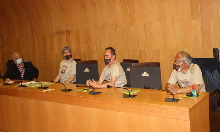 Imagen del encuentro mantenido con el presidente comarcal. Imagen del encuentro mantenido con el presidente comarcal.