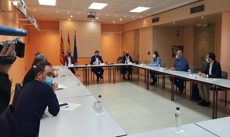 Imagen del encuentro mantenido en Huesca. Imagen del encuentro mantenido en Huesca.
