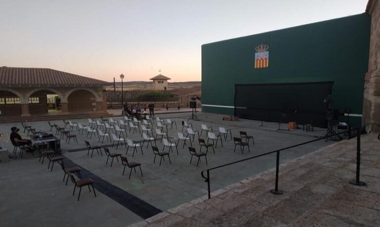 Preparación de un espectáculo (Ayto. de Castejón). Preparación de un espectáculo (Ayto. de Castejón).