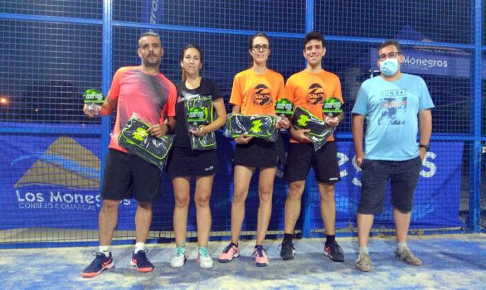 Imagen de las dos parejas finalistas en Tardienta.