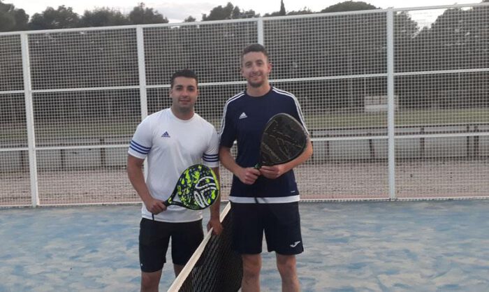 Imagen de una de las parejas inscritas en el torneo.