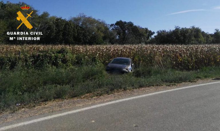 El vehículo del primer detenido abandonado en el maizal. El vehículo del primer detenido abandonado en el maizal.