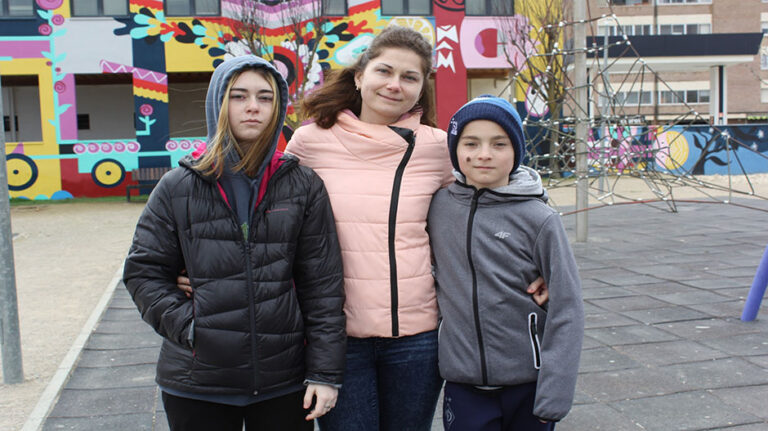 yaroslava_madre_hijos_primeros_refugiados_miniatura