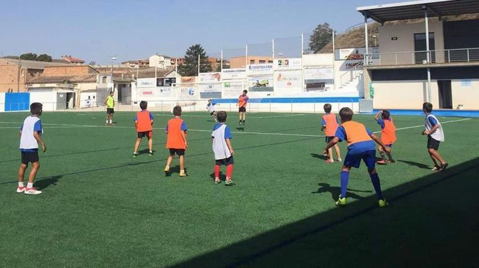 Imagen de archivo de un campus de fútbol organizado por Hozona en Los Monegros.