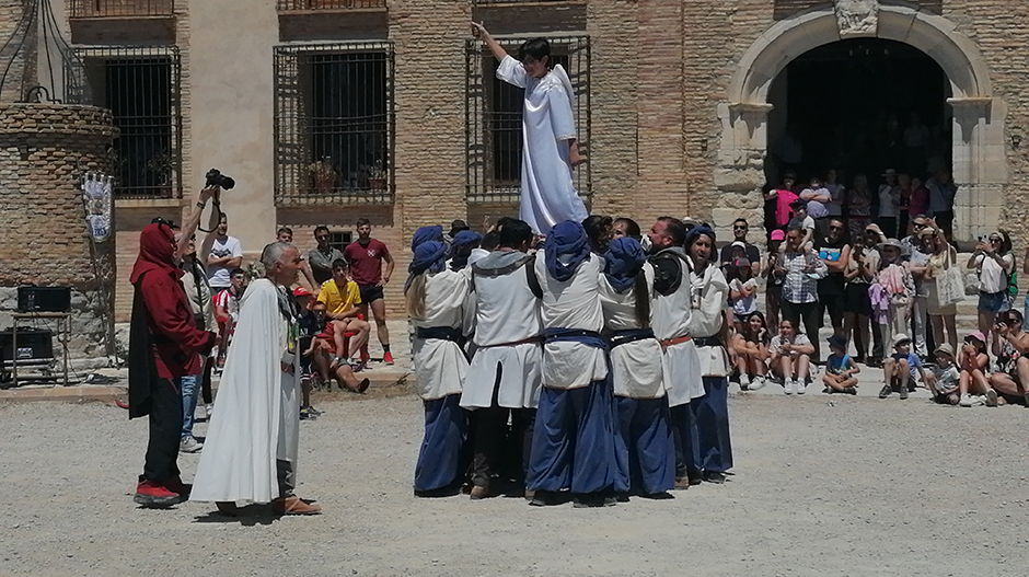 El dance de Robres actuó de forma reciente en la romería al Santuario de Magallón.