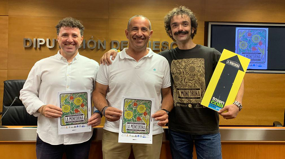 Blasco, Monesma y Gimeno durante la presentación de La Monegrina.