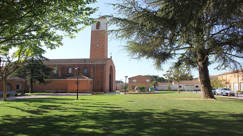 Frula celebra sus fiestas en honor de la Virgen del Pilar.