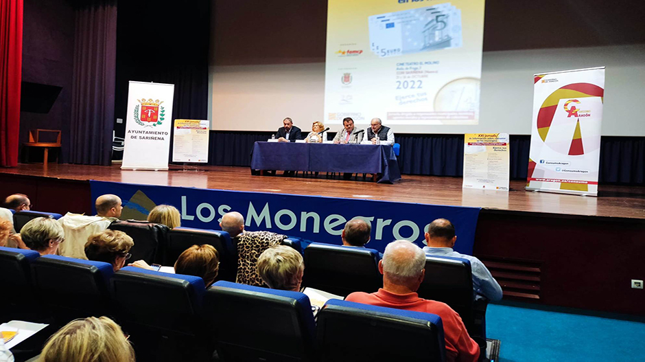 Imagen del acto de apertura de la jornada sobre consumo organizada en Sariñena.