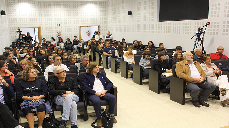 La actividad ha tenido lugar en el salón comarcal de actos en Sariñena.