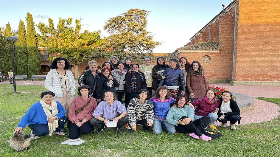 Imagen de grupo de las participantes en las jornadas organizadas en Frula.