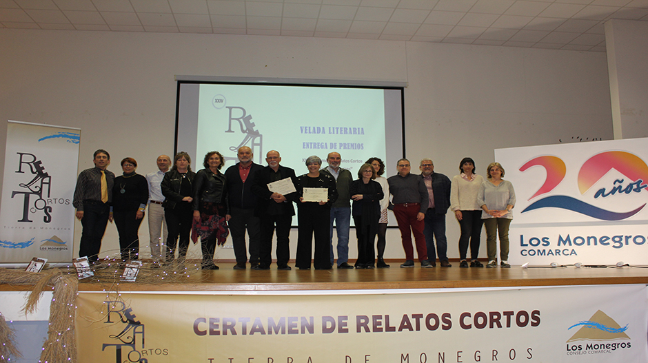 Foto de familia en el cierre del acto organizado en Lalueza.