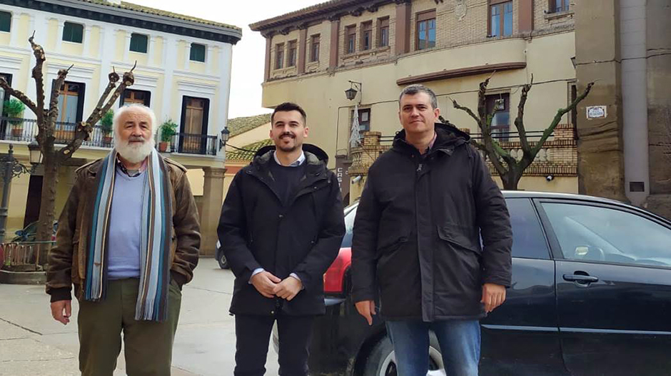 En el centro, Mascún Ariste, junto a Plaza y Palacín en Sariñena.