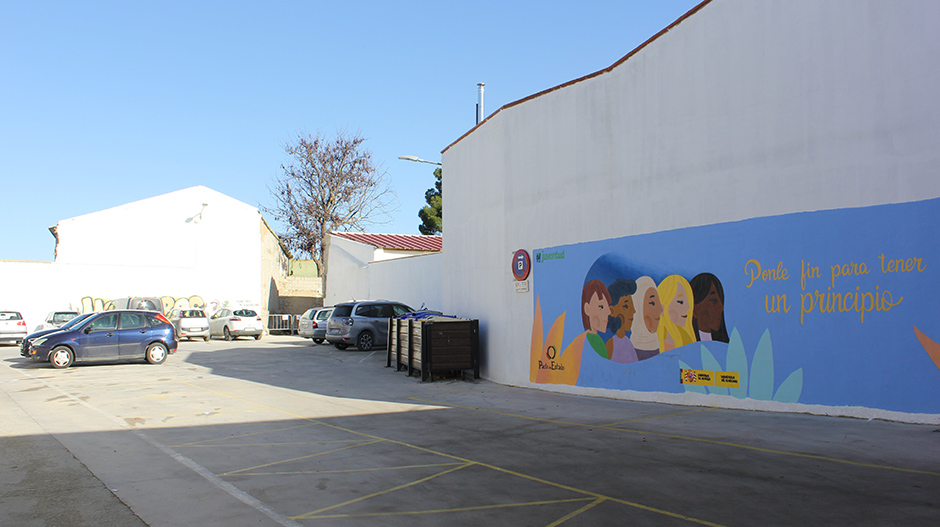 Imagen del aparcamiento de la calle Pertusa, donde han sido además realizados varios murales.