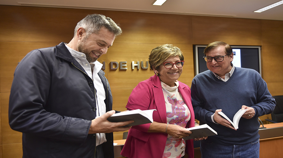 De izquierda a derecha, Sabio, Sancho y Pisa durante la presentación de la publicación. Verónica Lacasa (DPH).