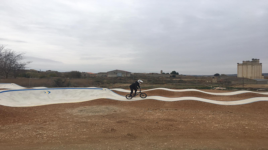 El entrenador profesional de BMX y pumptrack, Rafael Izquierdo, ofreció una exhibición.