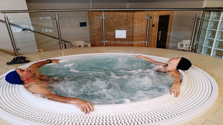 jacuzzi_robres