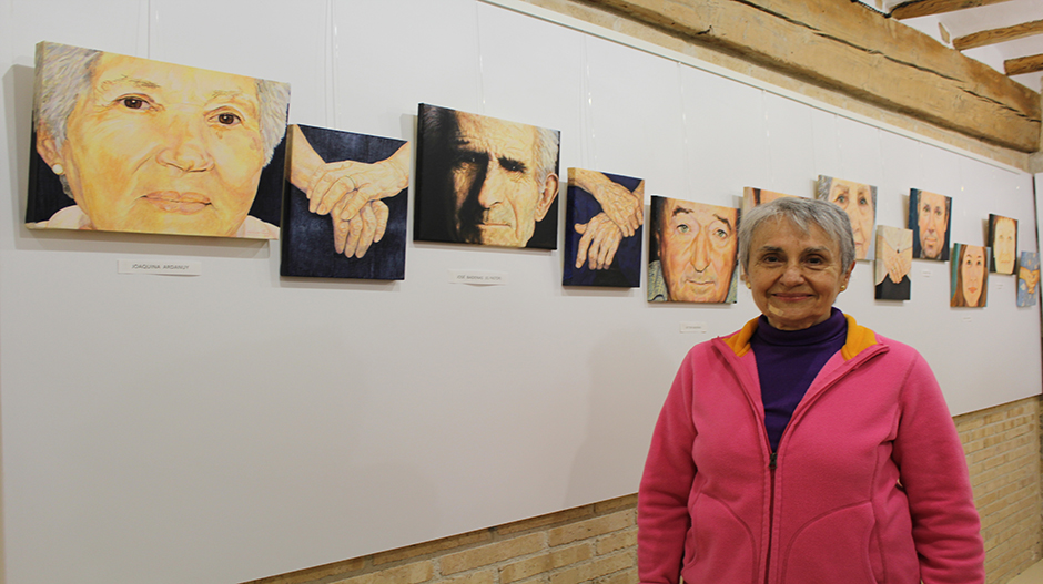 Josefina Monter, en una foto de archivo, durante la inauguración de su galería de arte en Sena.