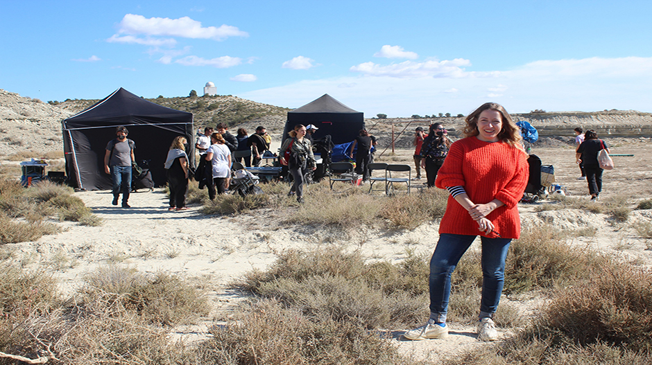 Pilar Palomero, durante el rodaje en Los Monegros.