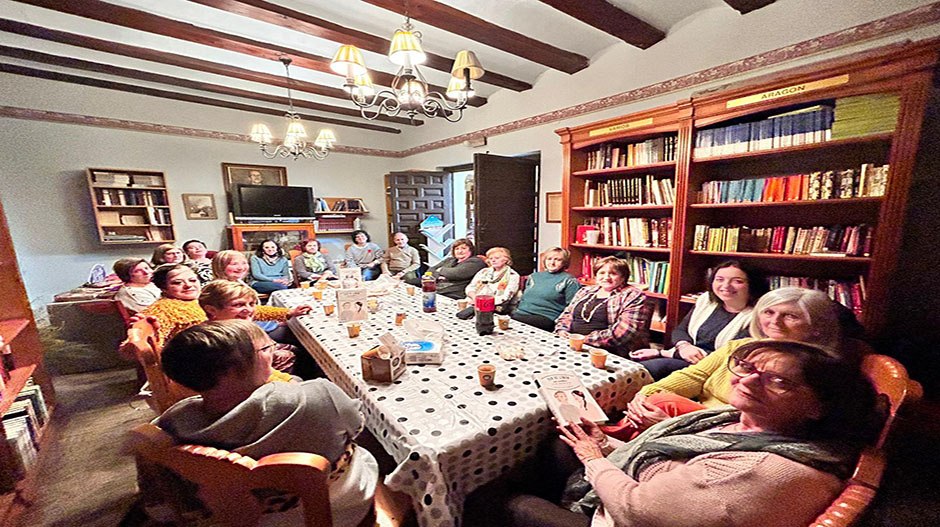 Imagen de la reunión del club de lectura.