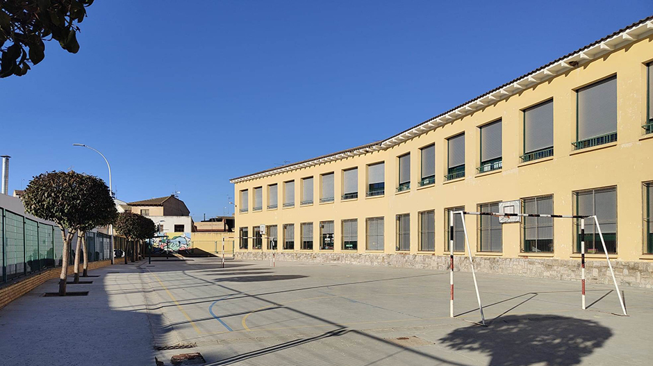 Imagen del colegio público Santiago Apóstol de Grañén.