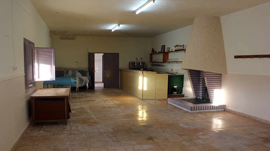 Interior de uno de los espacios del edificio de la Tercera Edad de Valfonda de Santa Ana.