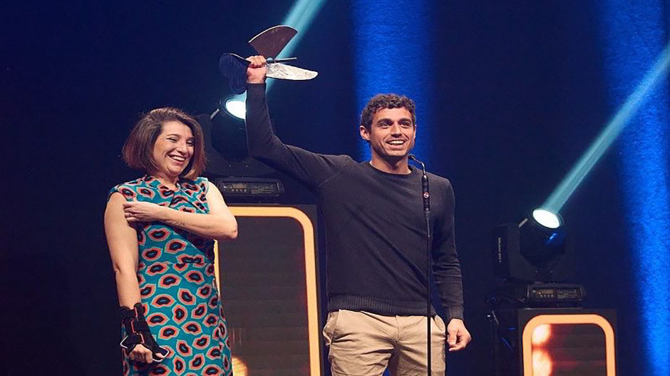 Luis Costa, natural de Grañén, sobre el escenario de los Premios de la Música Aragonesa.