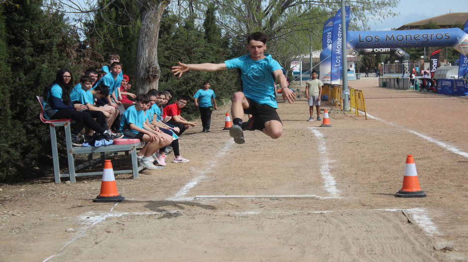 Imagen de una de las pruebas de salto de longitud.