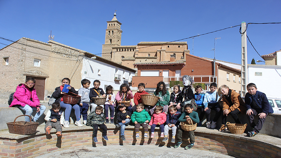 Imagen de grupo de los niños y niñas que han participado en la celebración.