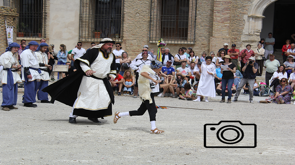 Galería completa de la actuación del dance de Robres en Magallón.