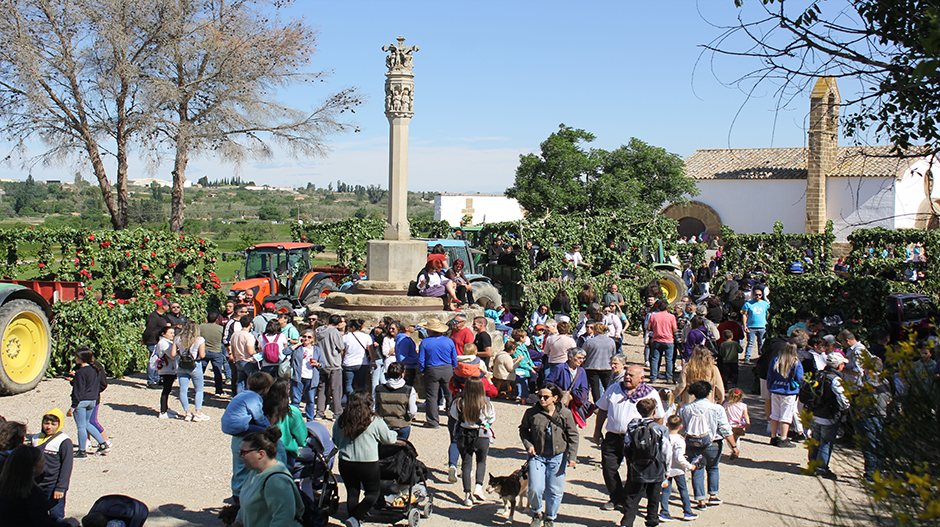 La ermita de Santiago ha presentado un gran ambiente con motivo de las celebraciones de San Isidro.