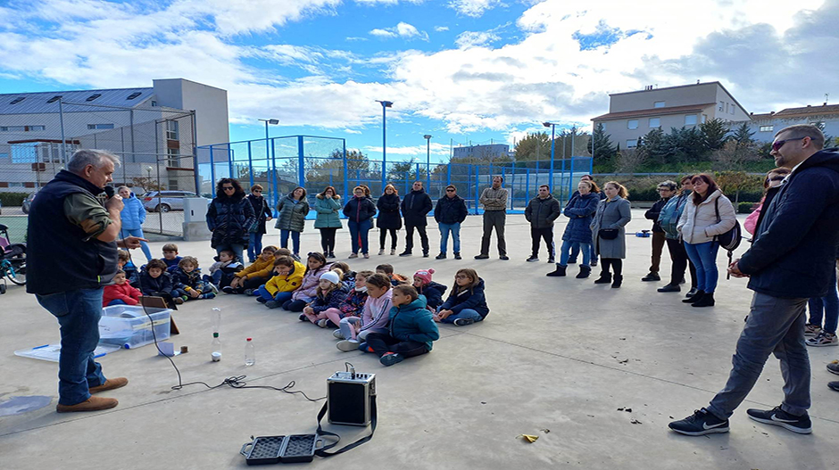 Astronomía Grañén desarrolló un taller sobre la confección de un reloj solar.