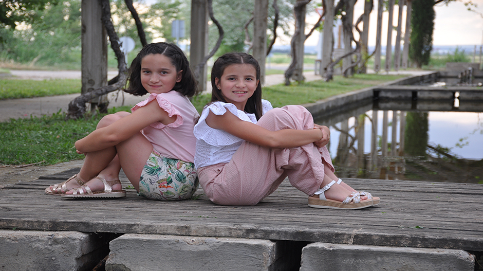 Carla y Pilar son las Majas Infantiles de las fiestas de Monegrillo.