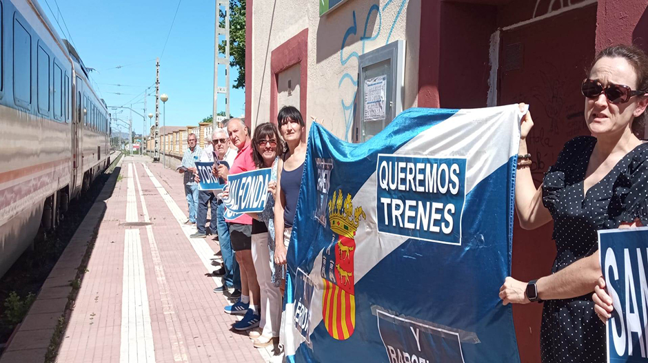 Alrededor de 50 personas se han dado cita en la concentración organizada en Grañén.