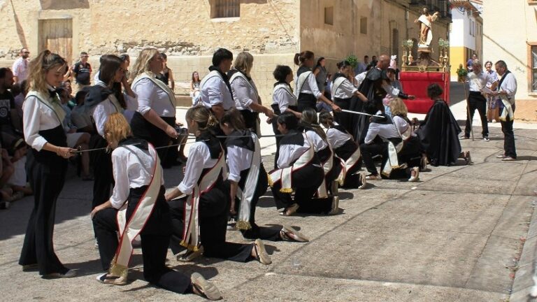Lucha-entre-turcos-y-cristianos.-Dnace-de-Pallaruelo-2023